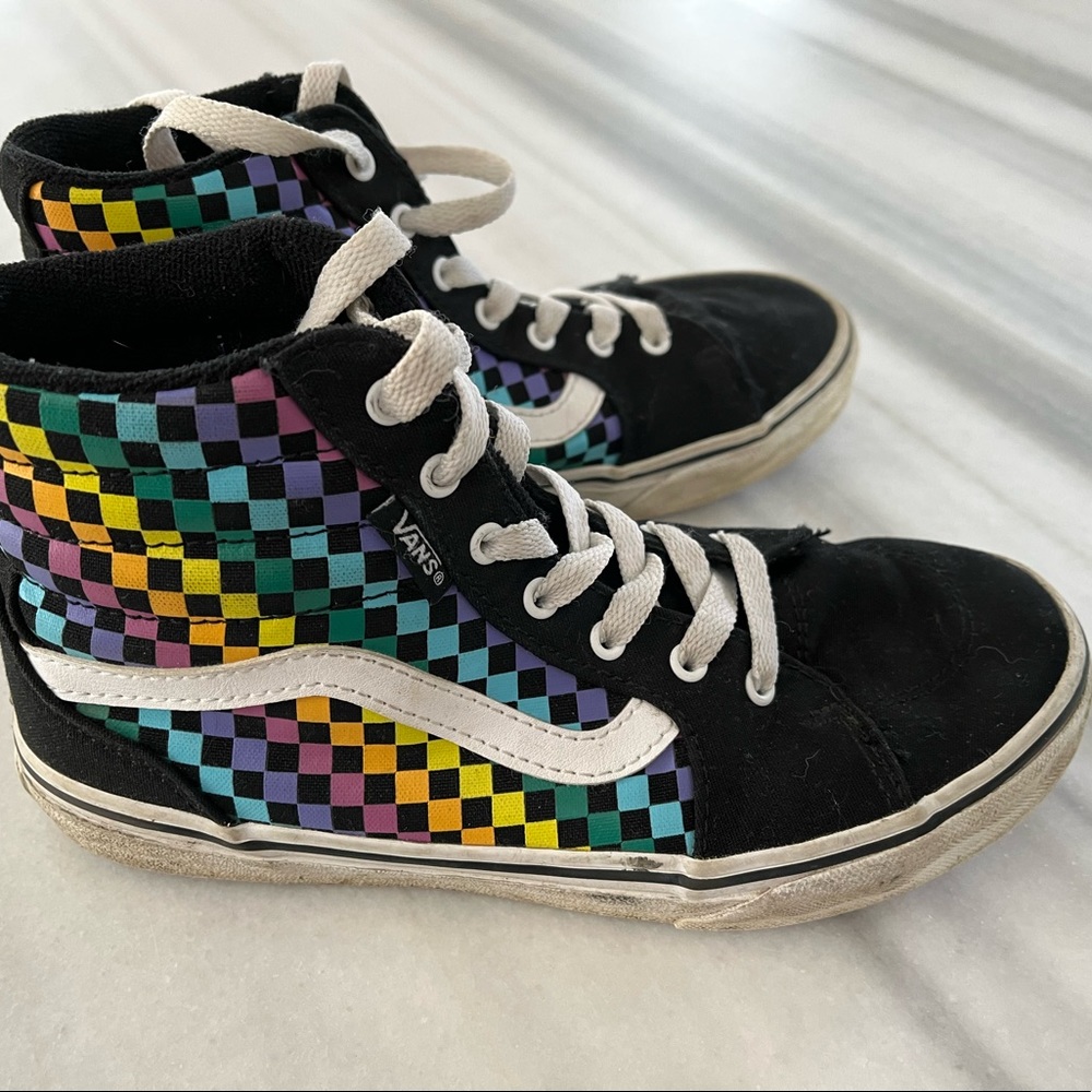 Vans hightops rainbow check